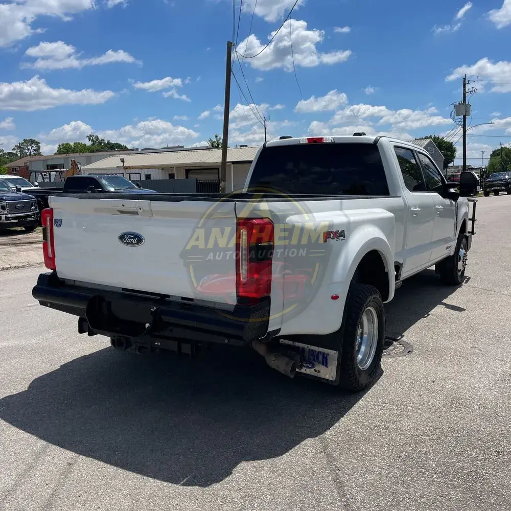 2023 Ford F-350 Super Duty Lariat