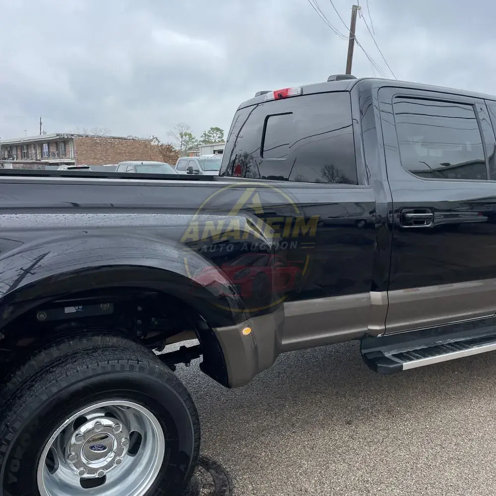 2022 Ford F-350 Super Duty Lariat