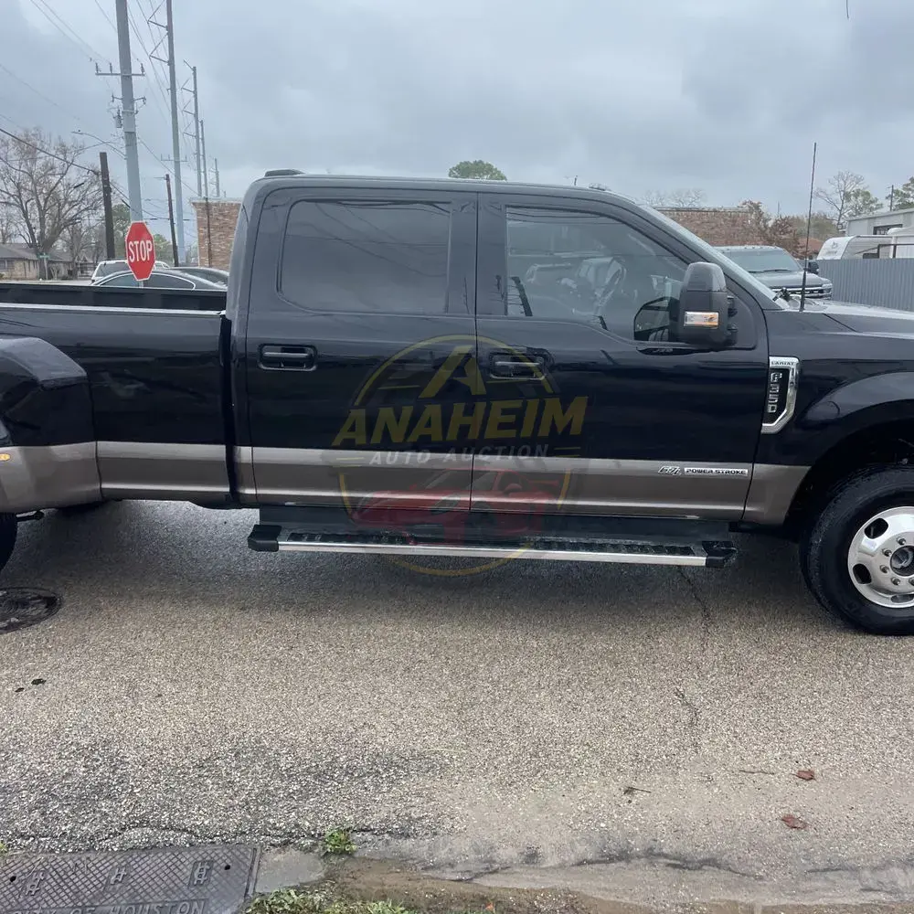 2022 Ford F-350 Super Duty Lariat