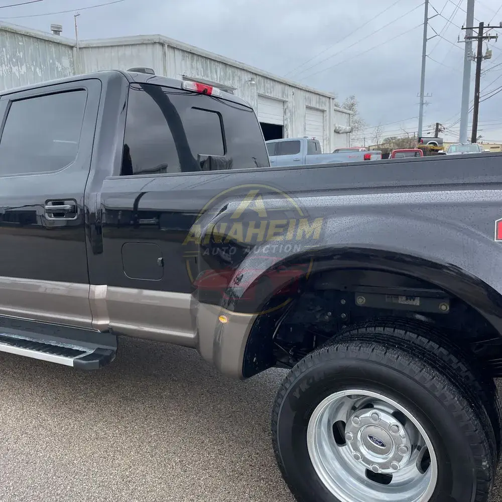 2022 Ford F-350 Super Duty Lariat
