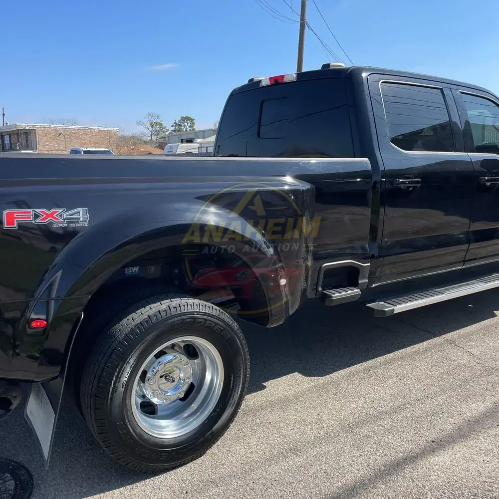 2023 Ford F-350 Super Duty Lariat