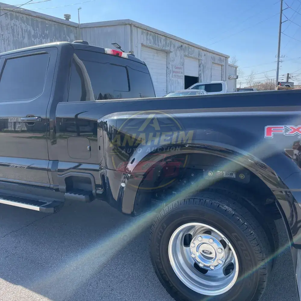 2023 Ford F-350 Super Duty Lariat