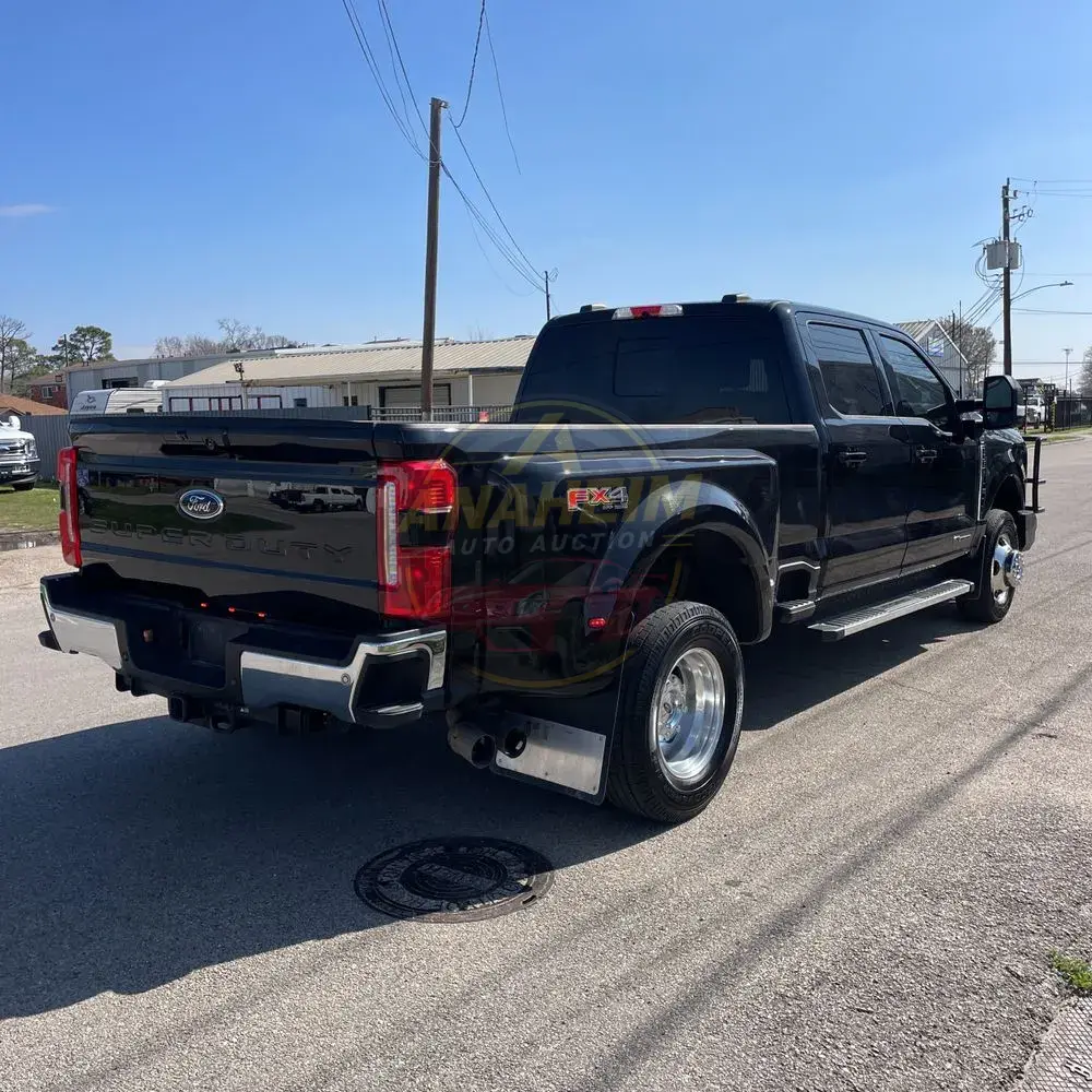 2023 Ford F-350 Super Duty Lariat
