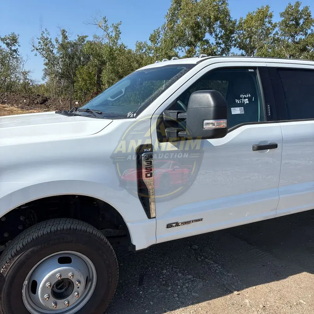 2023 Ford F350 S/D XLT