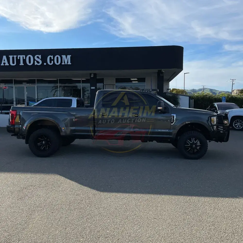 2019 Ford F-350 Super Duty Lariat