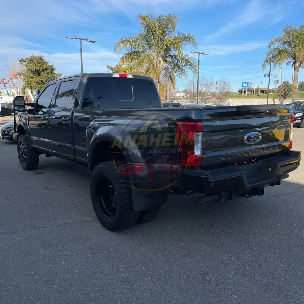 2019 Ford F-350 Super Duty Lariat