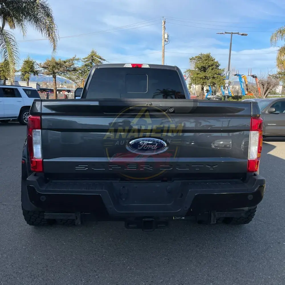 2019 Ford F-350 Super Duty Lariat