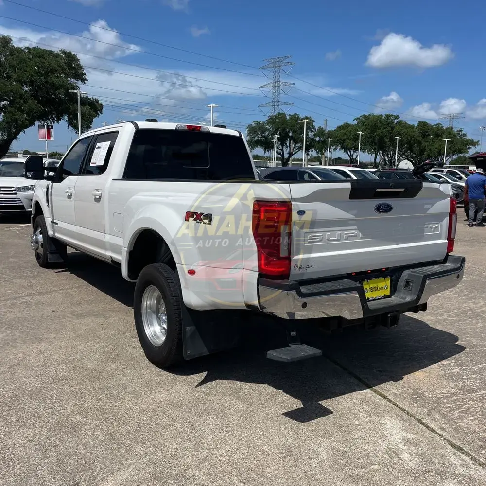 2021 Ford F-350 Super Duty Lariat