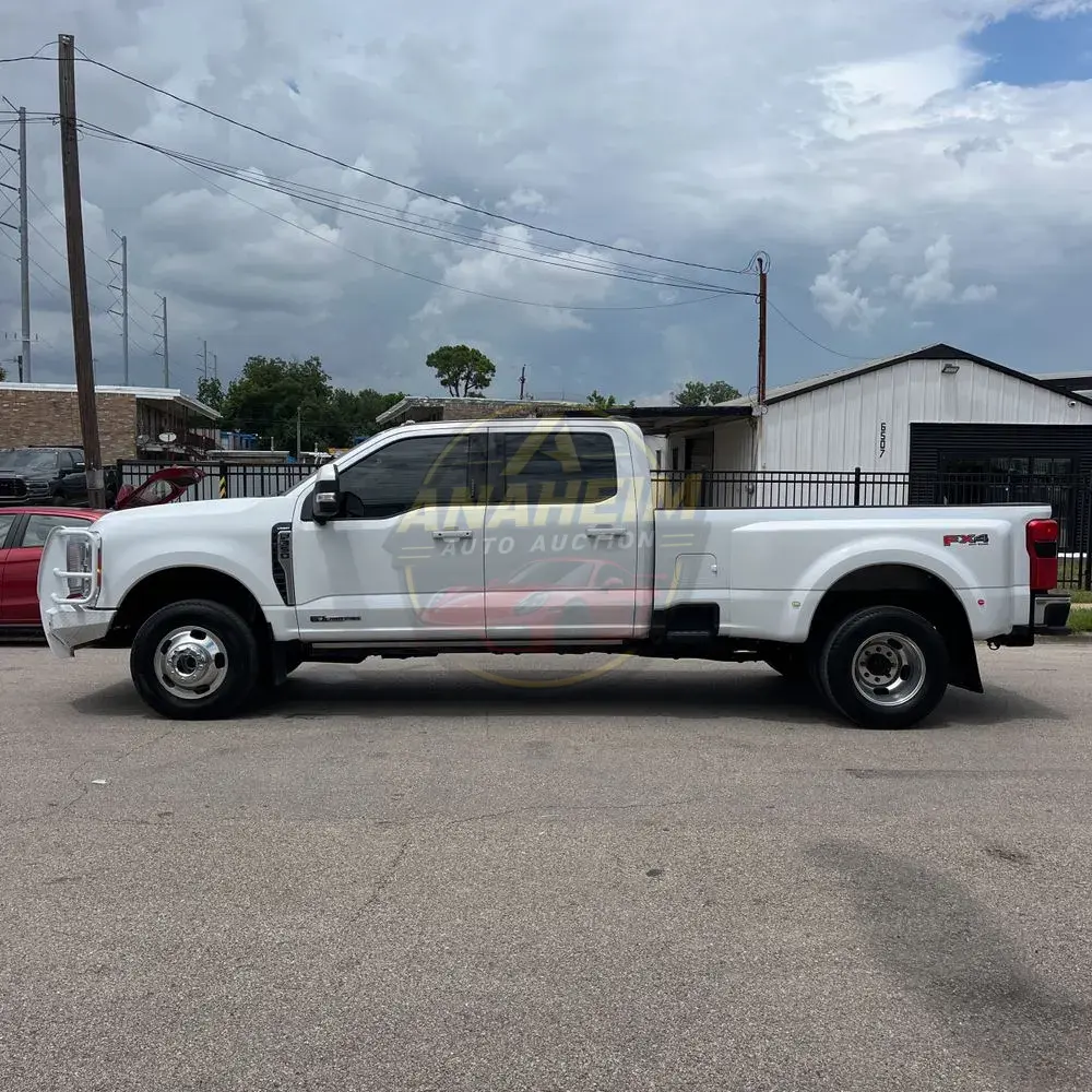 2023 Ford F-350 Super Duty Lariat