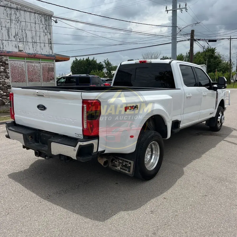 2023 Ford F-350 Super Duty Lariat