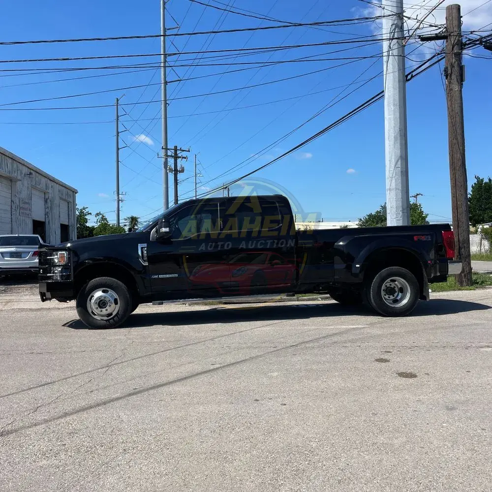 2022 Ford F-350 Super Duty Lariat
