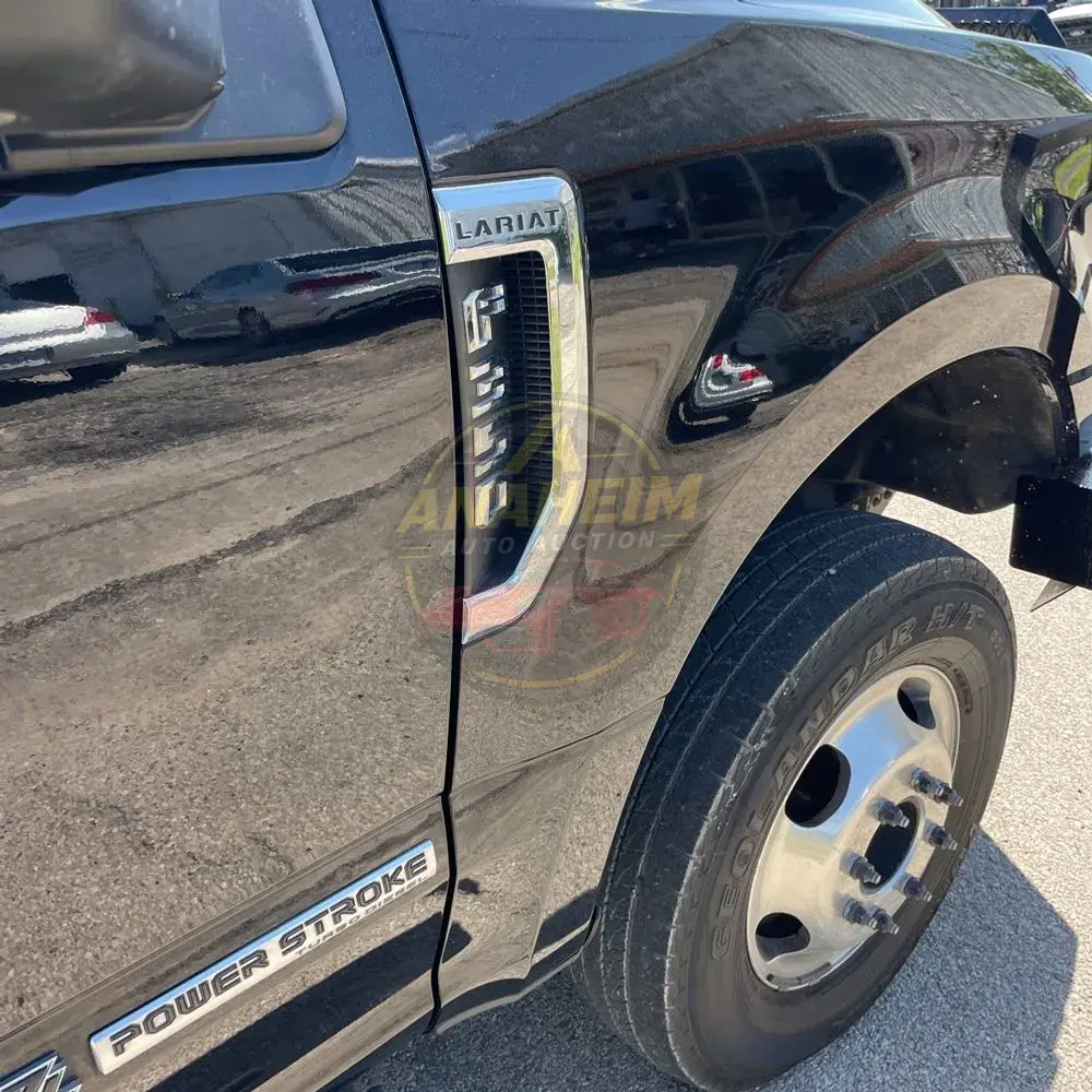 2022 Ford F-350 Super Duty Lariat