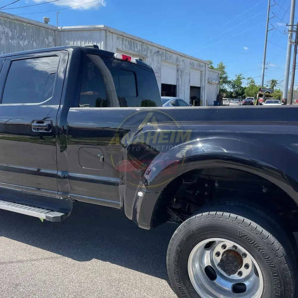 2022 Ford F-350 Super Duty Lariat