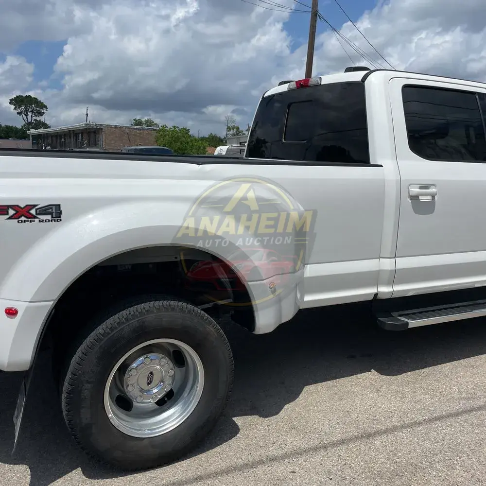 2022 Ford F-350 Super Duty Lariat