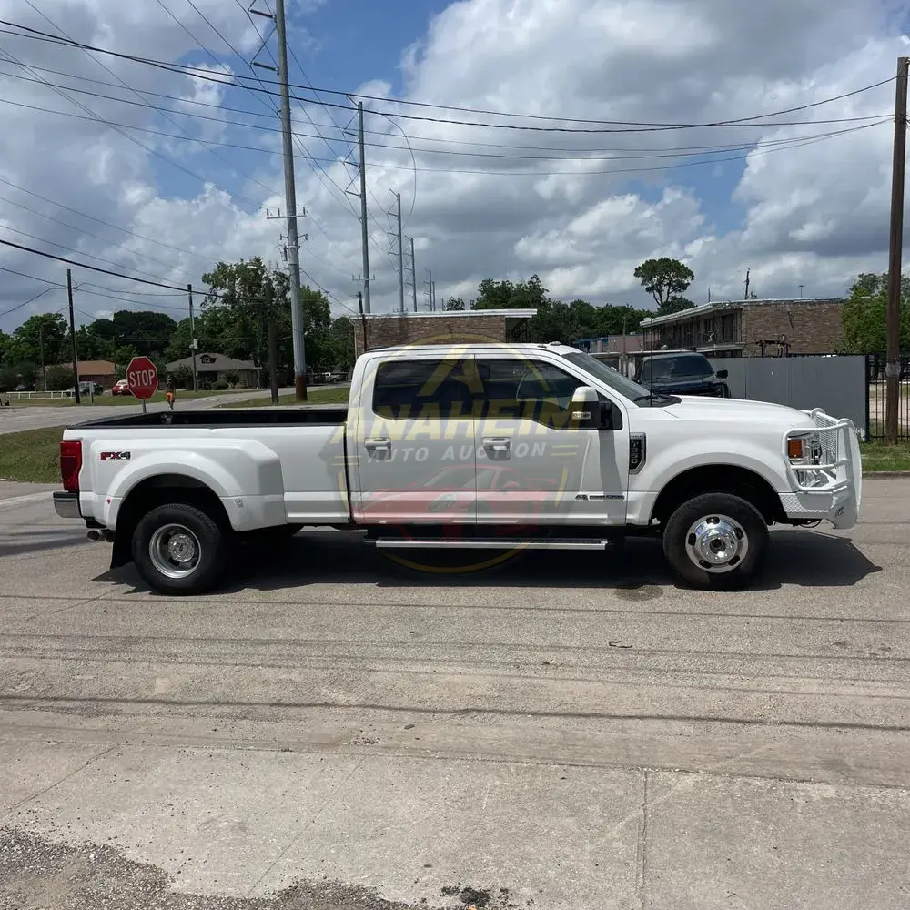 2022 Ford F-350 Super Duty Lariat