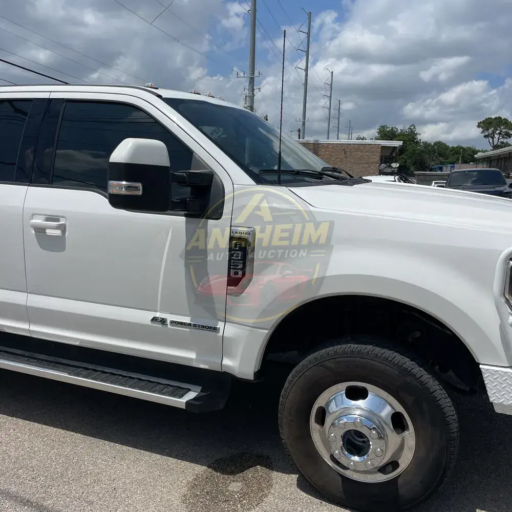 2022 Ford F-350 Super Duty Lariat