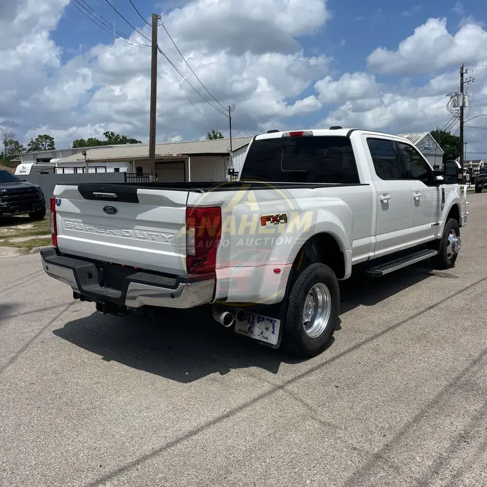 2022 Ford F-350 Super Duty Lariat