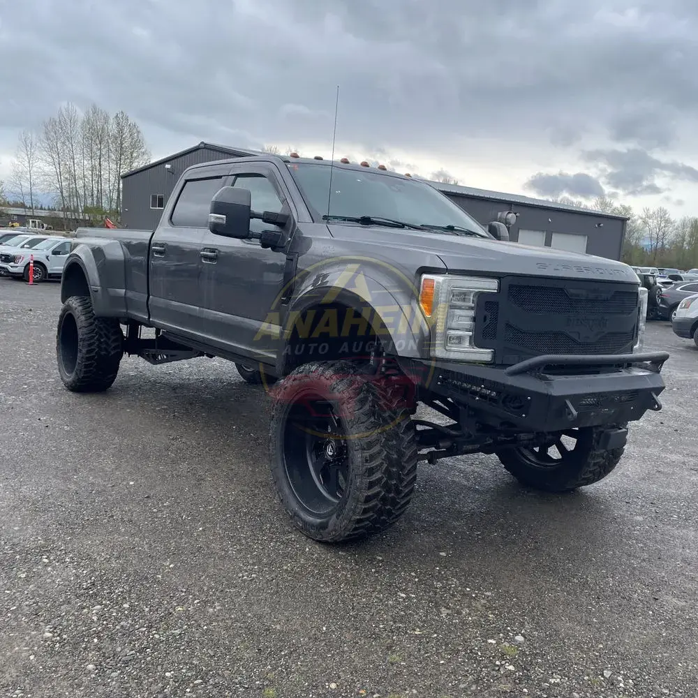 2017 Ford F350 S/D Platinum