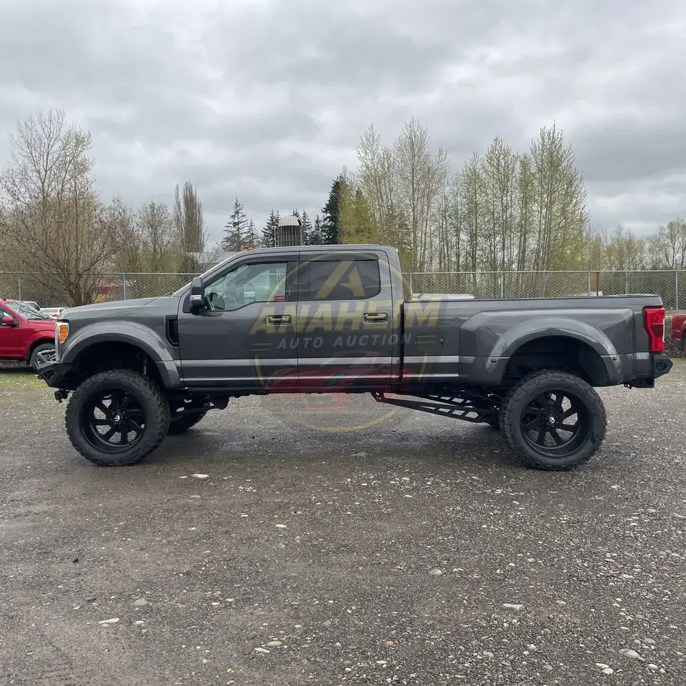 2017 Ford F350 S/D Platinum