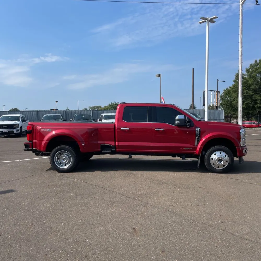 2024 Ford F-450 Super Duty Platinum