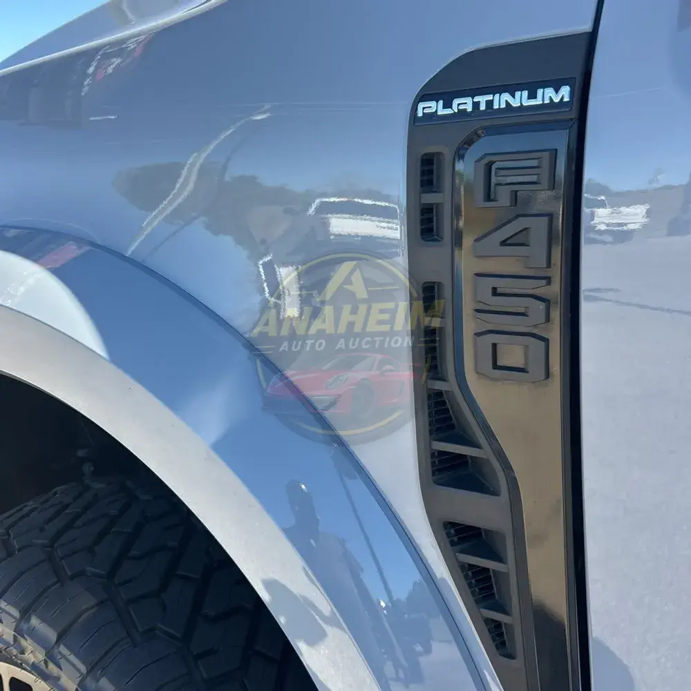 2024 Ford F-450 Super Duty Platinum