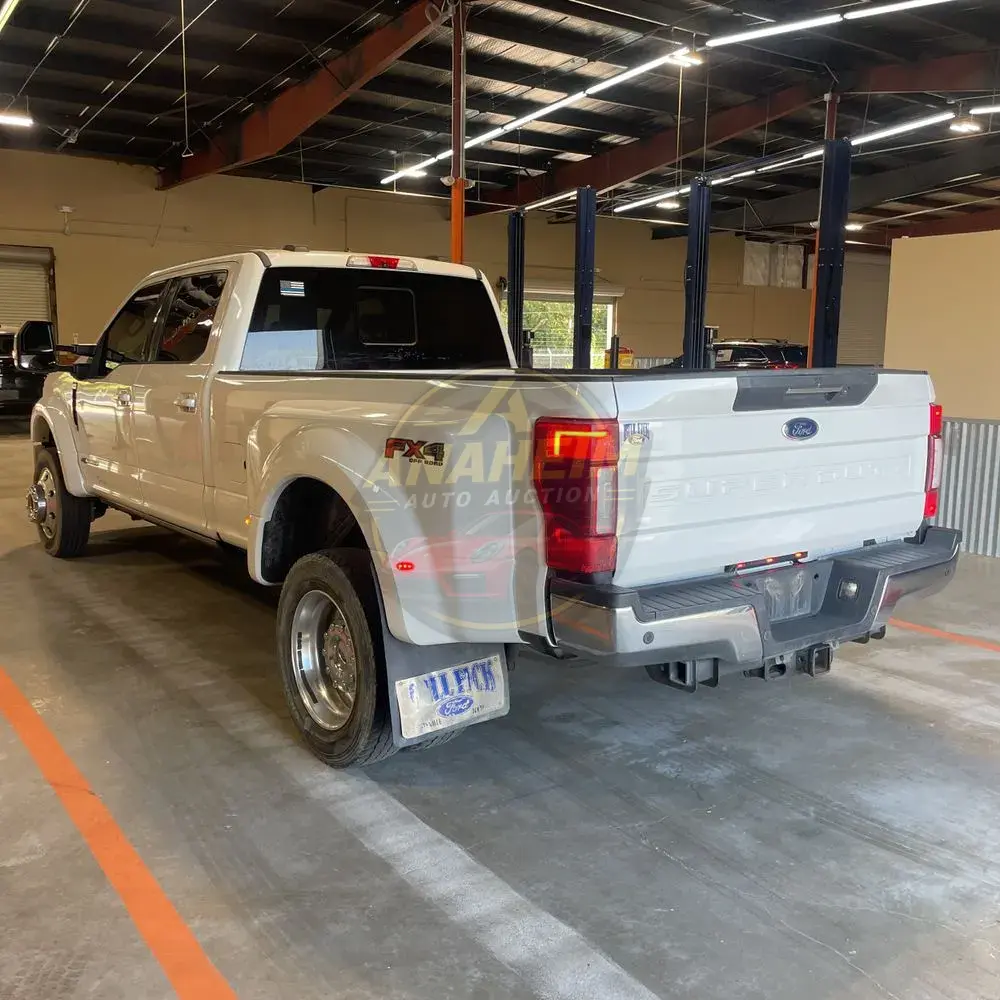 2022 Ford F-450 Super Duty Lariat