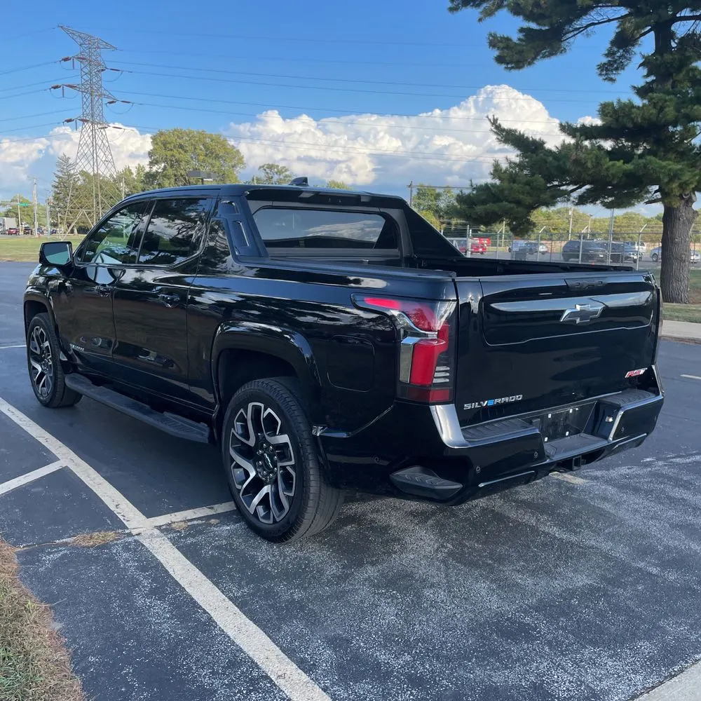 2024 Chevrolet Silverado EV RST