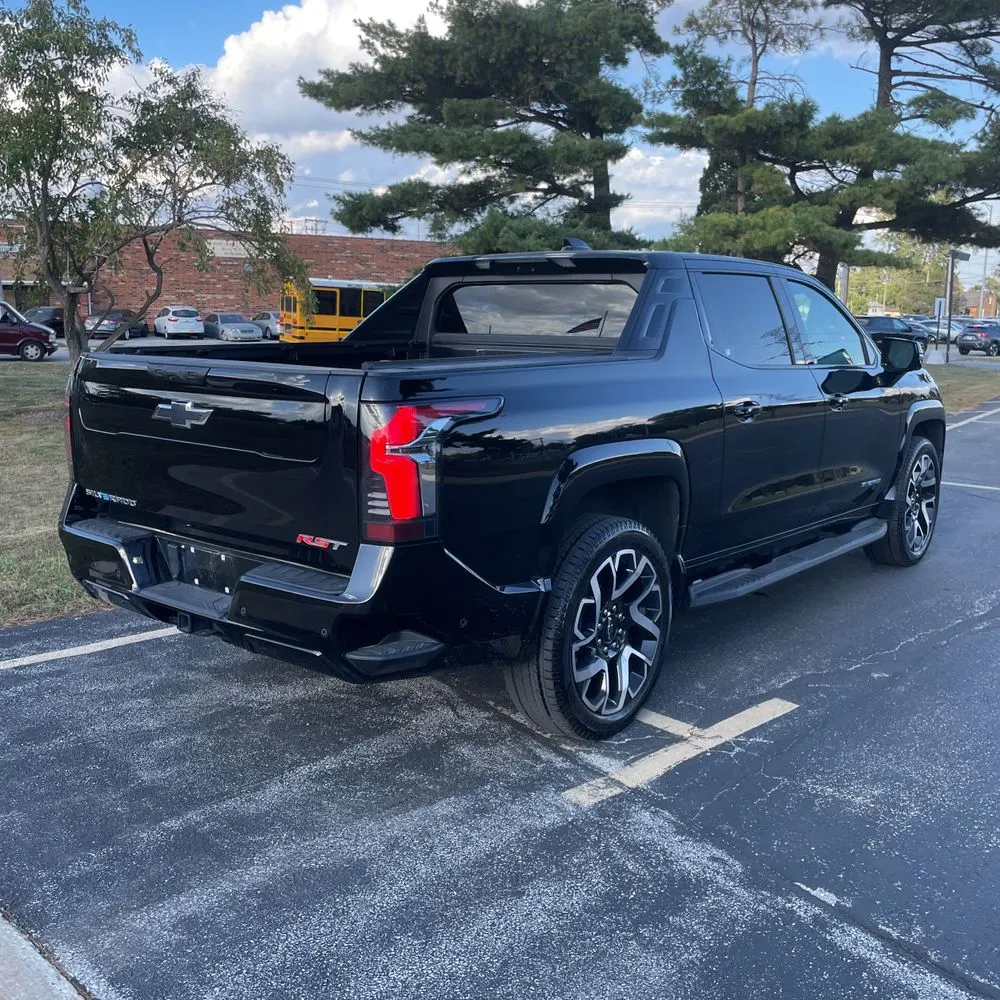 2024 Chevrolet Silverado EV RST