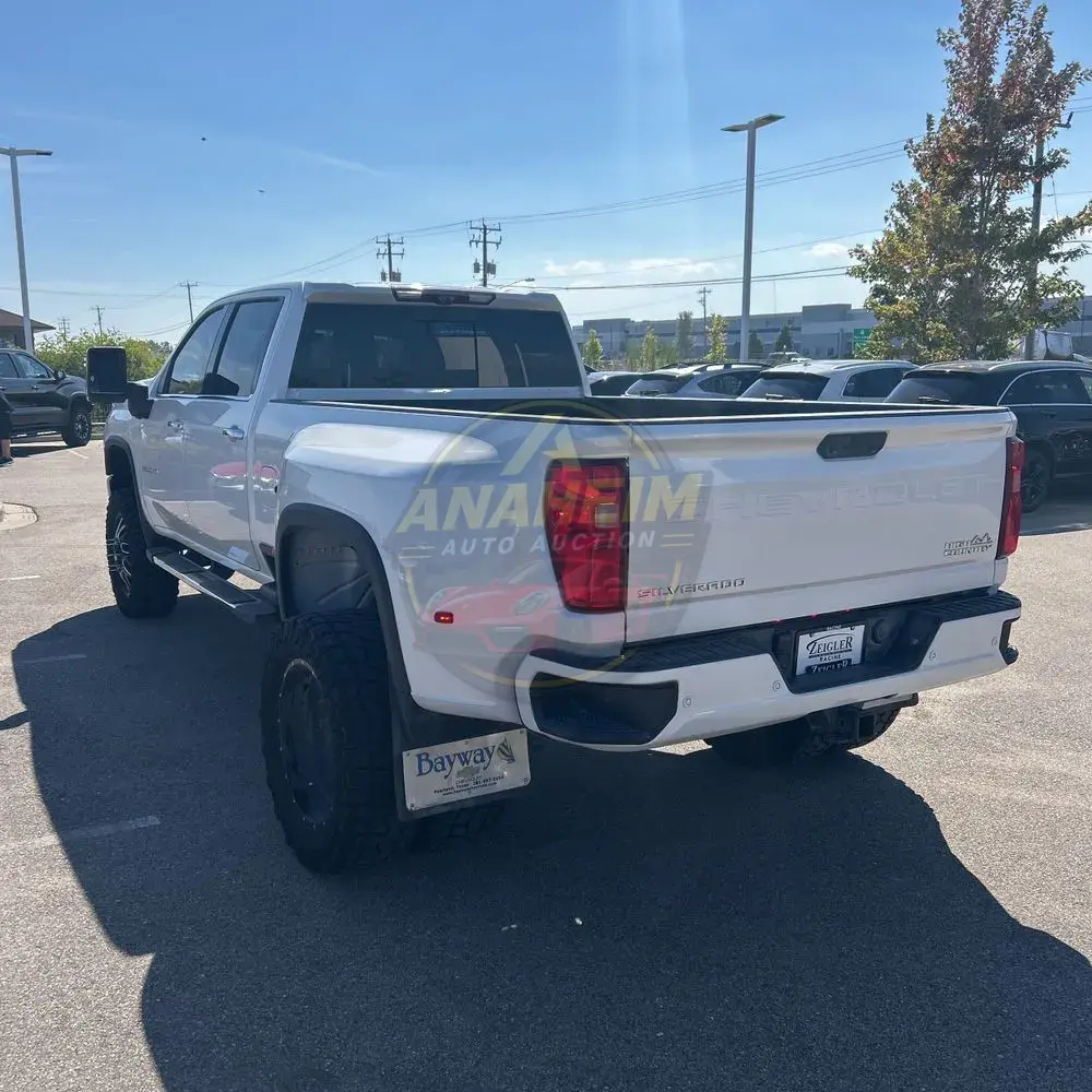 2023 Chevrolet Silverado 3500HD High Country