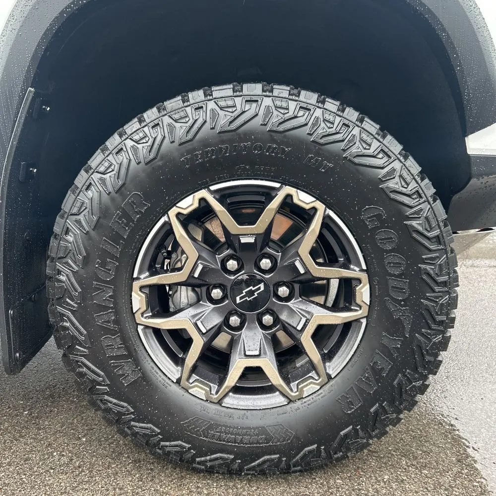 2025 Chevrolet Colorado ZR2