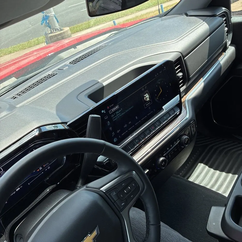 2025 Chevrolet Silverado 1500 LT