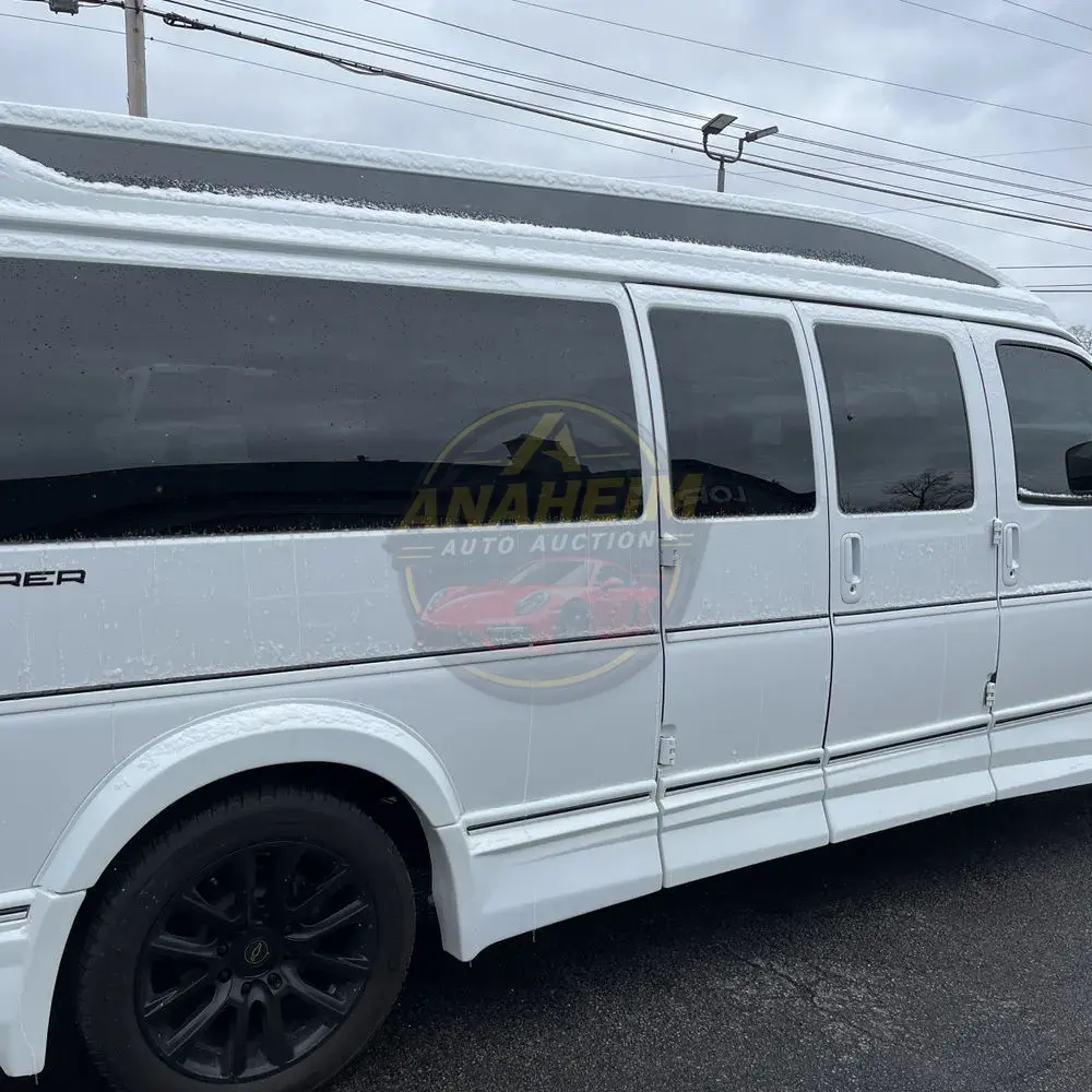 2022 Chevrolet Express 2500