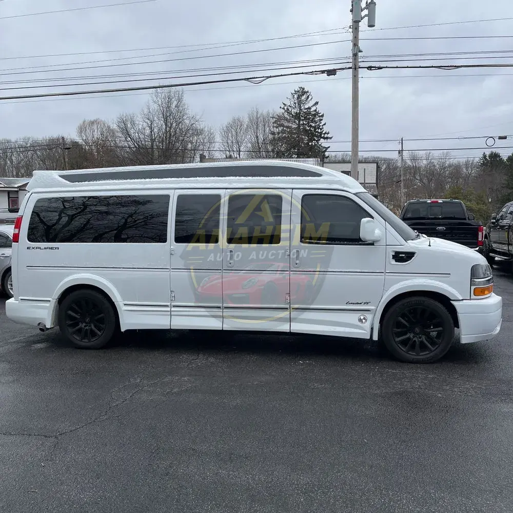 2022 Chevrolet Express 2500