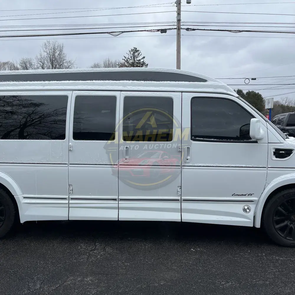 2022 Chevrolet Express 2500