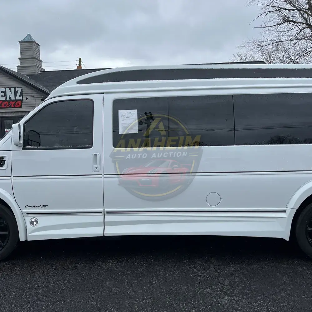 2022 Chevrolet Express 2500