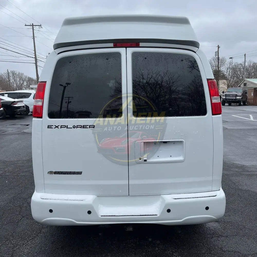 2022 Chevrolet Express 2500