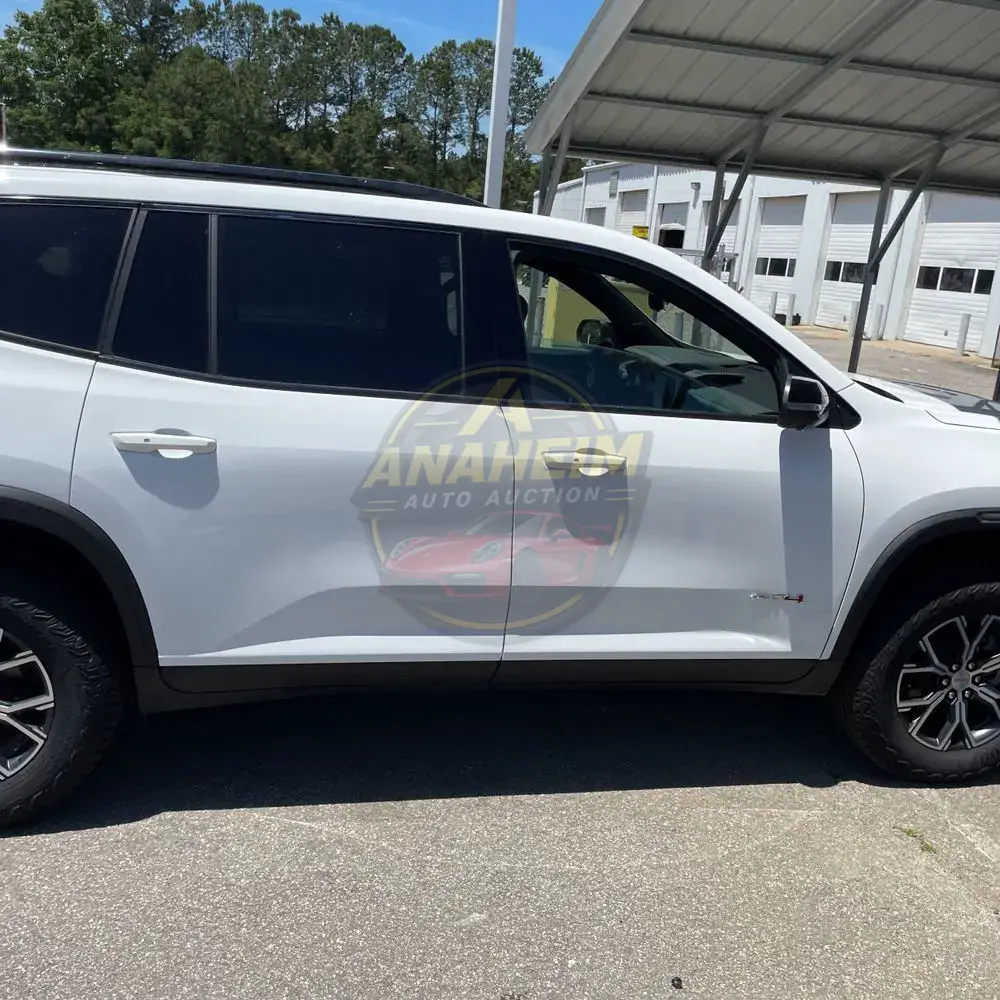 2024 GMC Acadia AT4