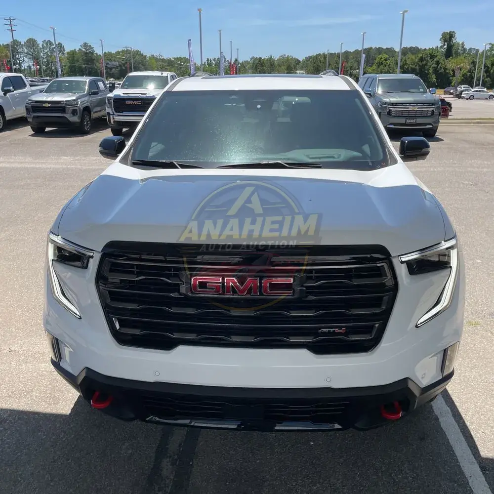 2024 GMC Acadia AT4