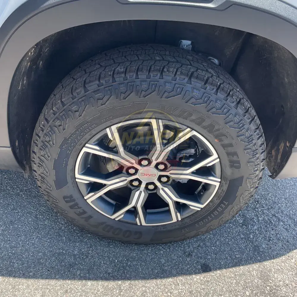 2024 GMC Acadia AT4
