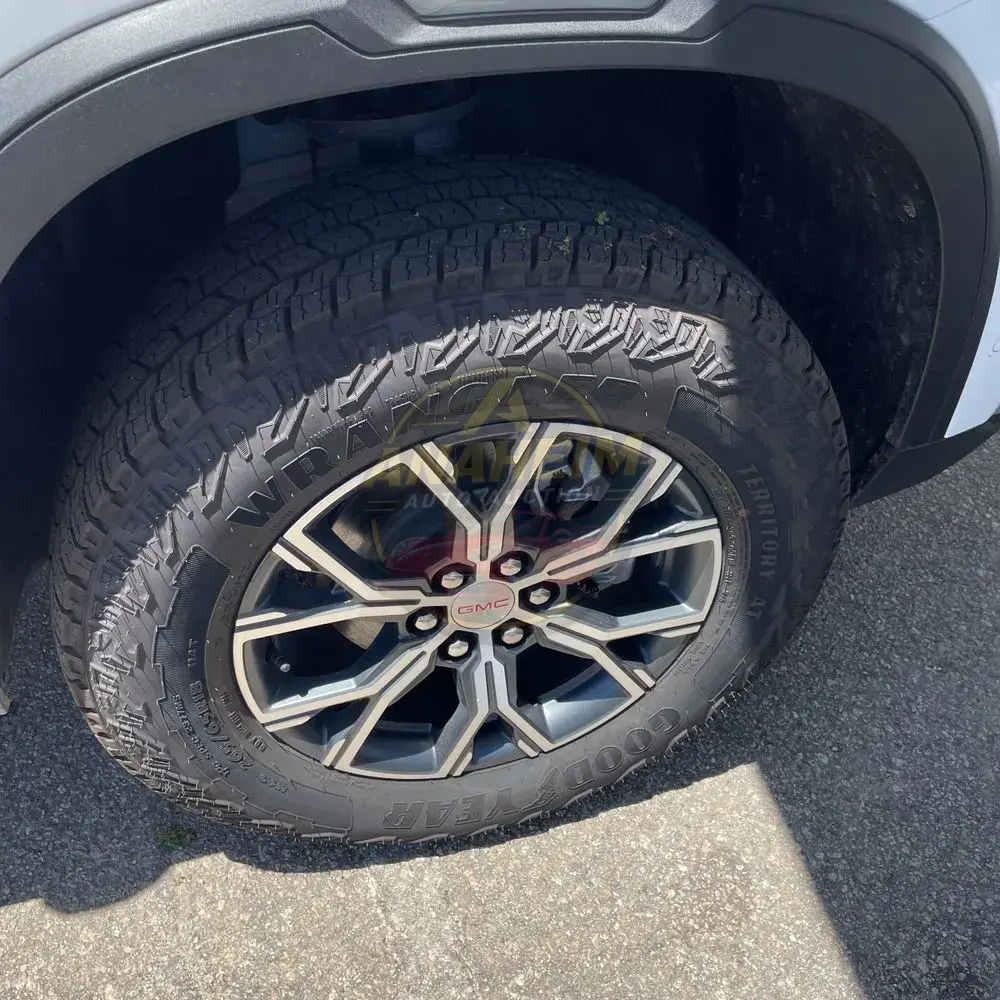 2024 GMC Acadia AT4