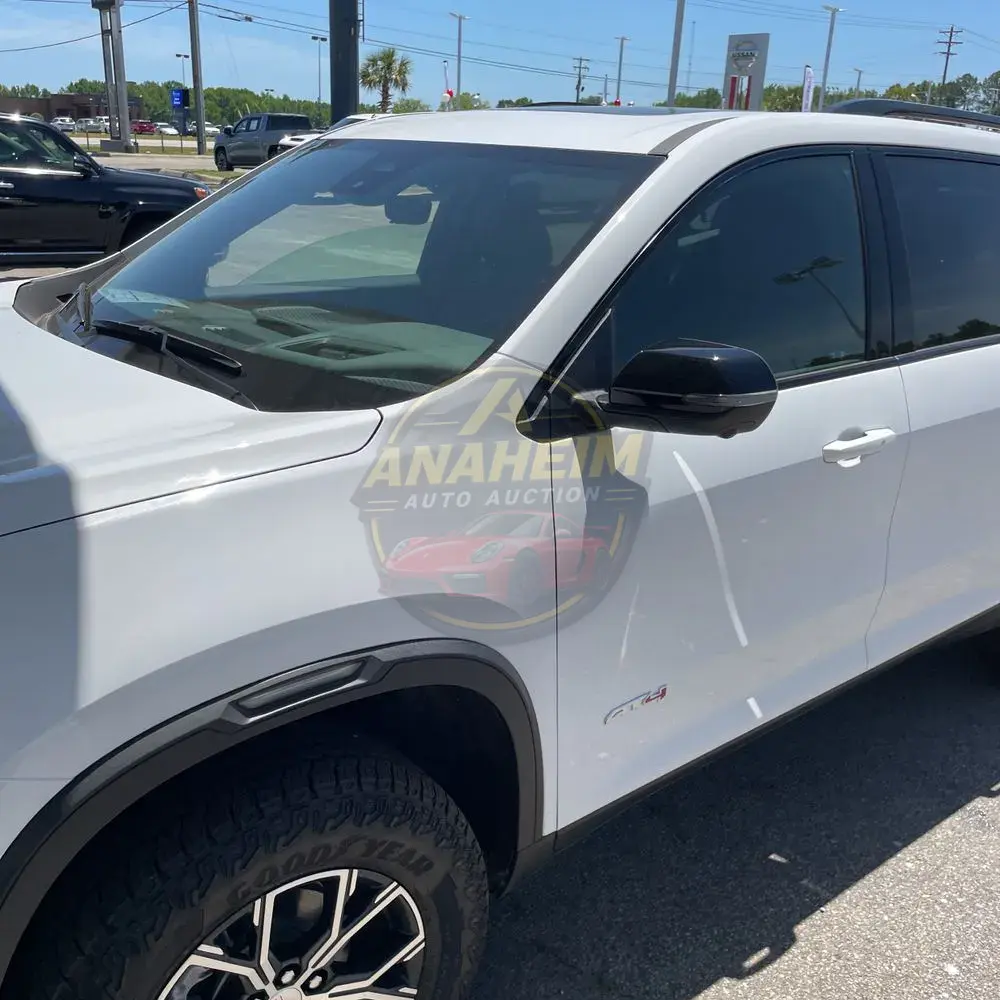 2024 GMC Acadia AT4