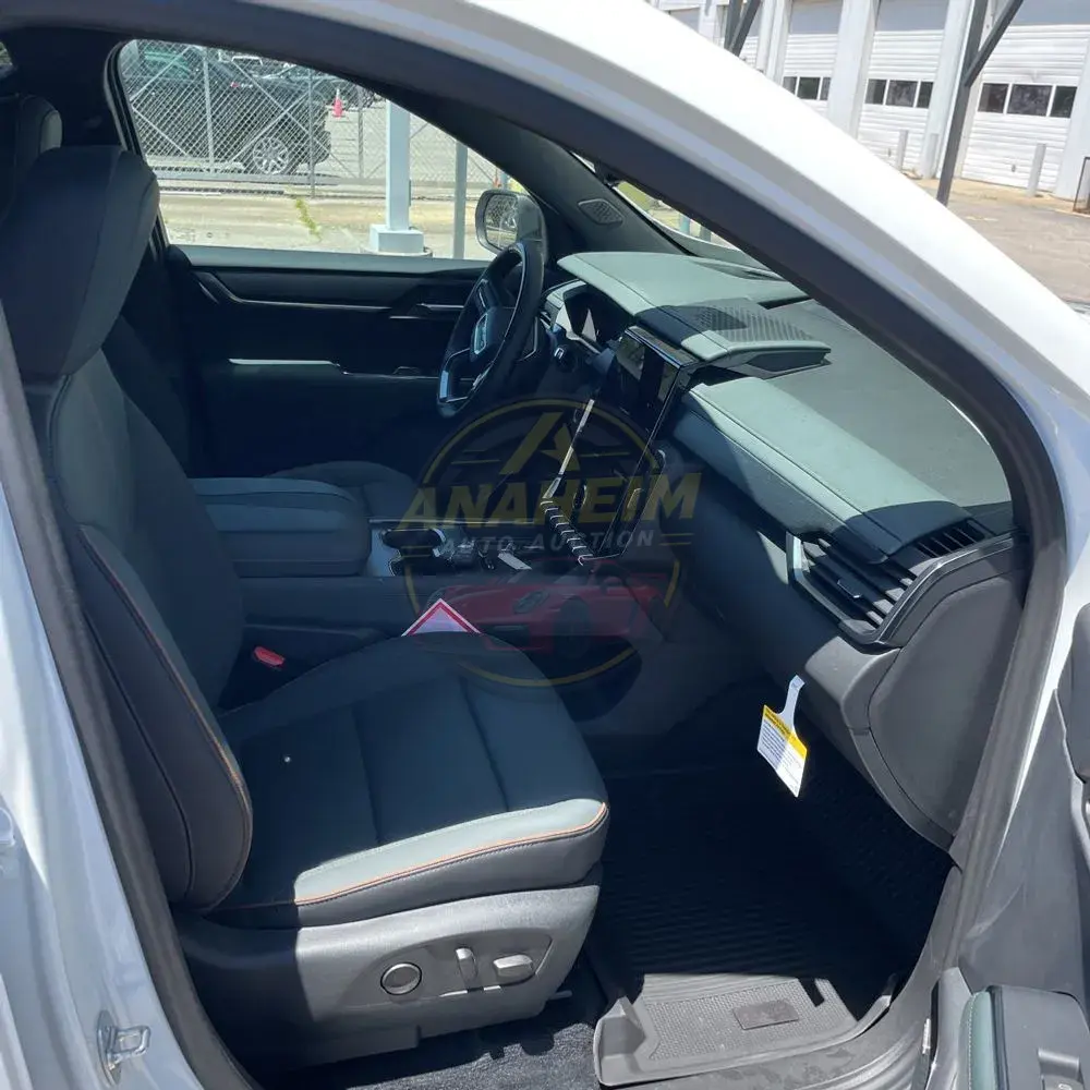 2024 GMC Acadia AT4