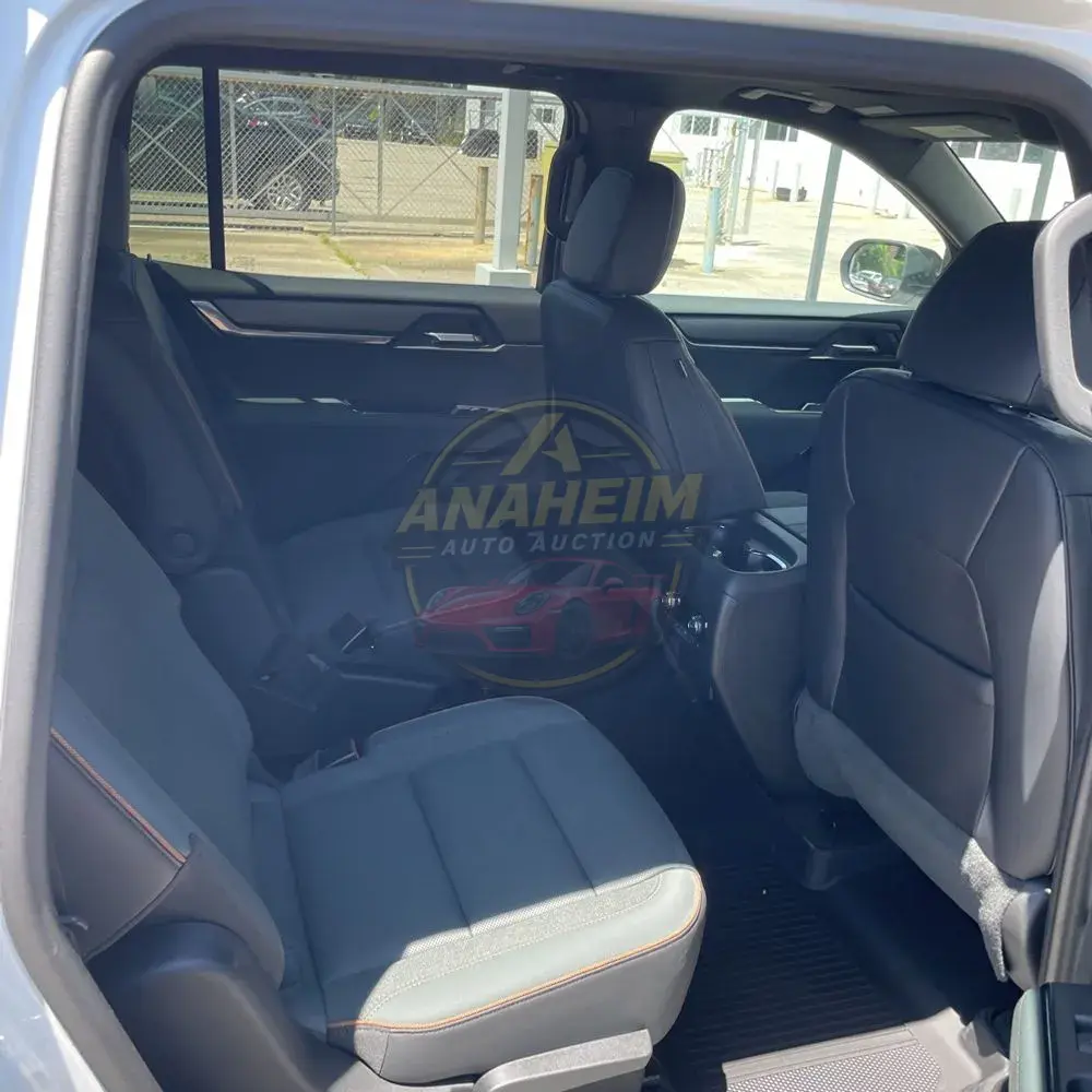 2024 GMC Acadia AT4