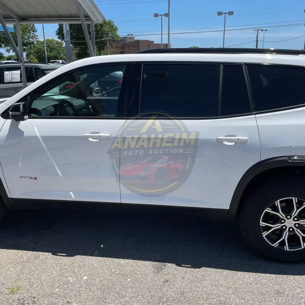 2024 GMC Acadia AT4