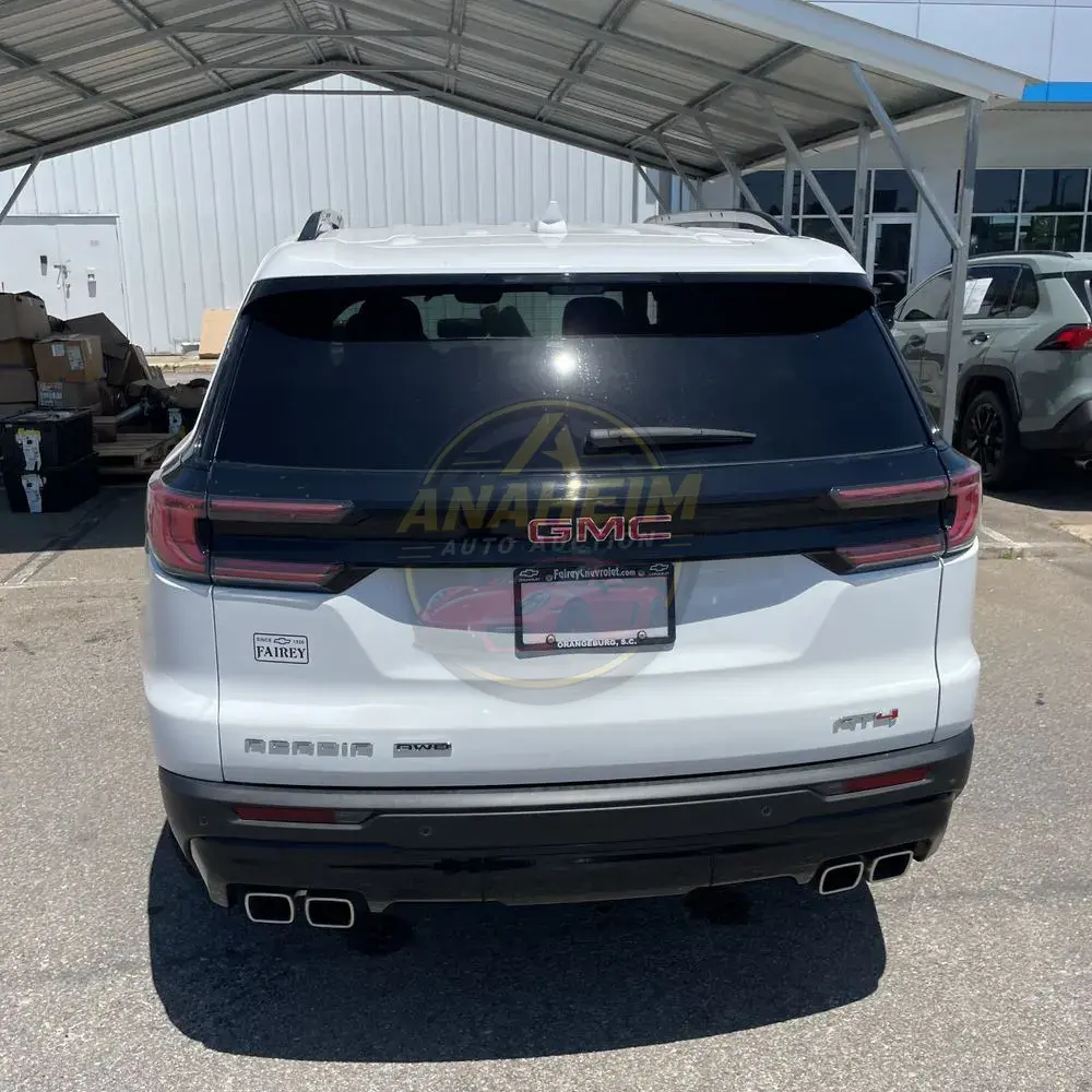 2024 GMC Acadia AT4