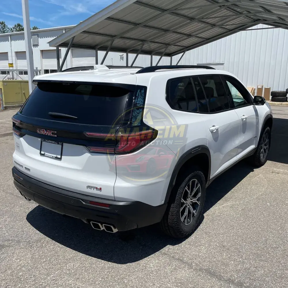 2024 GMC Acadia AT4