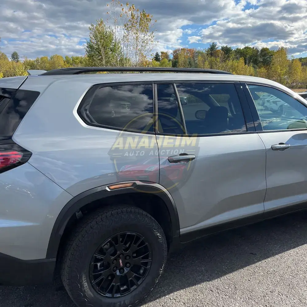 2025 GMC Acadia AT4