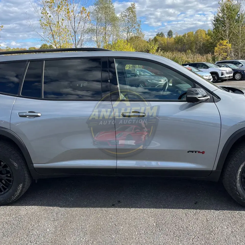 2025 GMC Acadia AT4