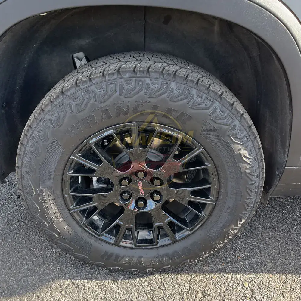 2025 GMC Acadia AT4