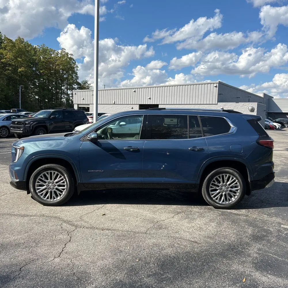 2024 GMC Acadia Denali